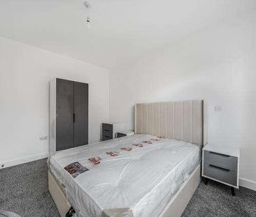 Hmo Eighth Avenue De, Aylesbury, HP21 - Photo 5