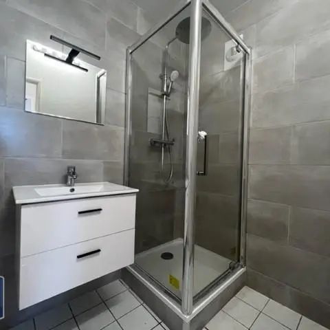 Appartement à louer 3 pièces 70.4m² - Photo 1