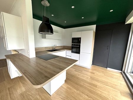 Location Appartement 4 pièces 110m² - Photo 5