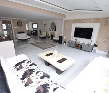 4 bedroom detached house to rent - Photo 4
