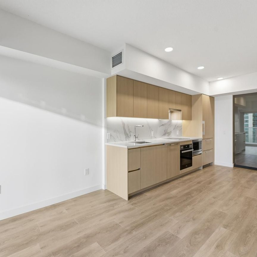 For Lease - 1 Concord Cityplac Way Unit# 935, Toronto, Ontario - Photo 1
