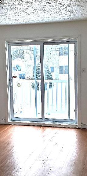 BEAU 5 1/2 À LOUER POUR LE 1er AVRIL 2026 - Photo 1