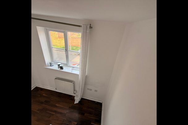 5 Bed Detached House, Stackyard Close, LE3 - Photo 1