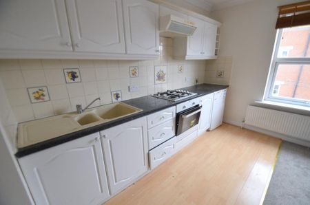 2 bedroom flat to rent - Photo 4