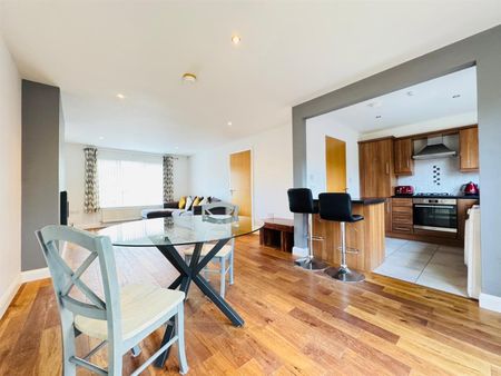 51 Rogan Wood, - Photo 2