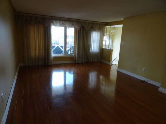 For Lease - 879 Consort Crescent, Mississauga, Ontario - Photo 1