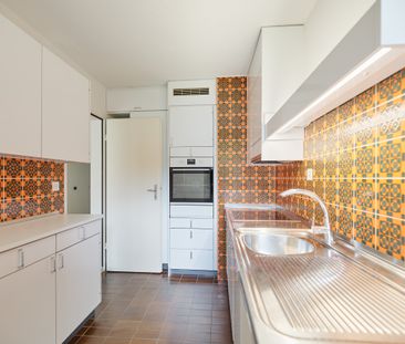 GERÄUMIGE 4.5-ZIMMER-WOHNUNG IN ZENTRALER LAGE MIT GROSSEM BALKON - Photo 1