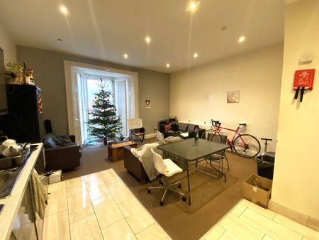 6 bedroom maisonette to rent - Photo 4