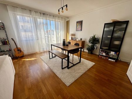 Location Appartement 3 pièces 86m² LYON 6ème - Photo 2