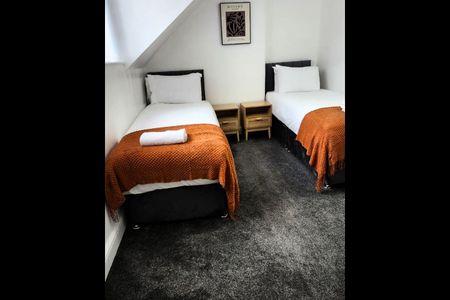 5 Bed Terraced House, Holland Place, S2 - Photo 5