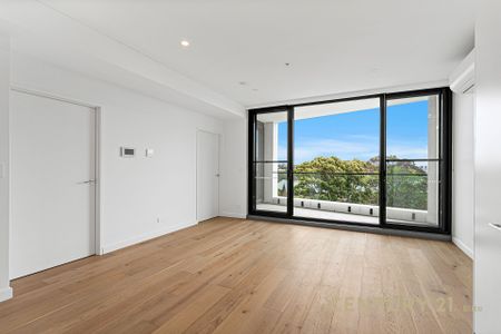 Newish One Bedroom Apartment with City Views - Photo 2