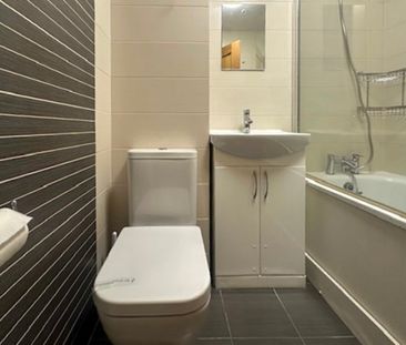 Tippett Court, Stevenage - Photo 2