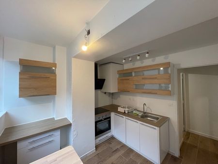 Beau T1 meublé situé rue Malpart – LILLE réf G38 - Photo 3