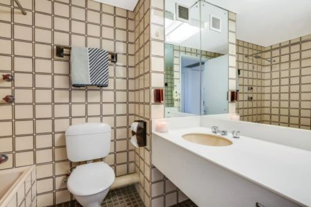 Semi-Furnished Studio Apartment in the Shore Apartments - Photo 3