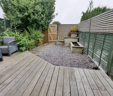 3 bedroom semi-detached house to rent - Photo 3