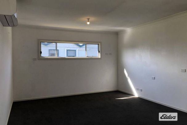 Modern property in Port Albert. - Photo 1