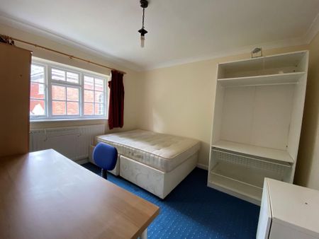 4 bedroom house share to rent - Photo 3