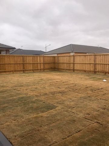 Family Home in Thornhill Park - Photo 3