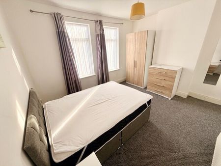 Regent Street, Kettering - Photo 4