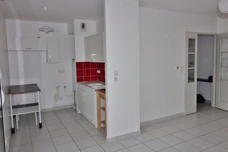 Location Appartement 2 pièces 45m² - Photo 4
