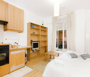 Flat 11 Fairholme Road, West Kensington W14 9JZ - Photo 5