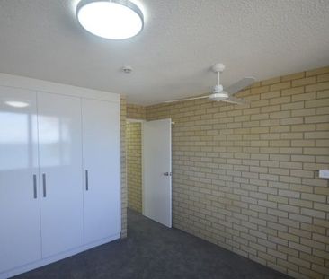 2 BEDROOM UNIT WITH SEA VIEWS - Photo 5