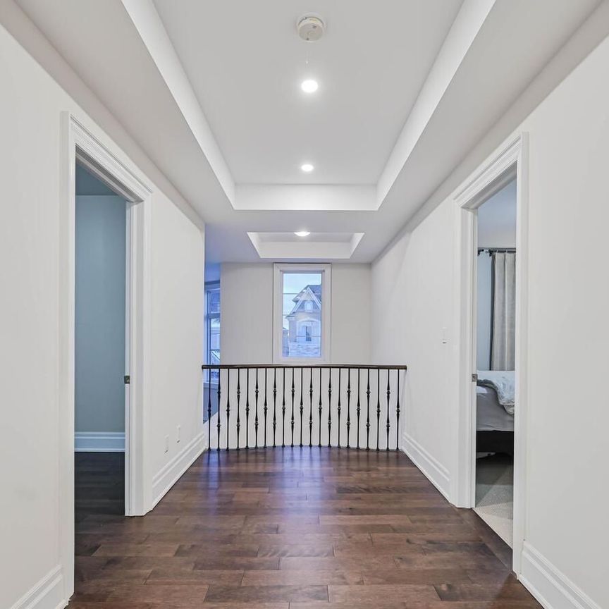 For Lease - 293 Torrey Pines Road, Vaughan, Ontario - Photo 1