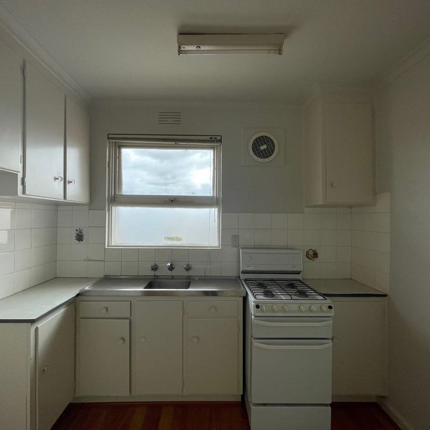 One Bedroom Apartment In A Quiet Location - Photo 1