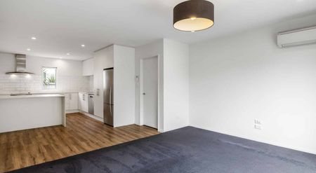 3-Bedroom Townhouse with Garage - Photo 4