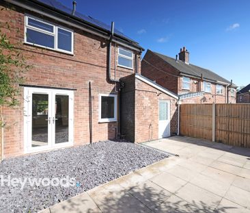 2 bed semi-detached house to rent in Windermere Road, Newcastle - Photo 2