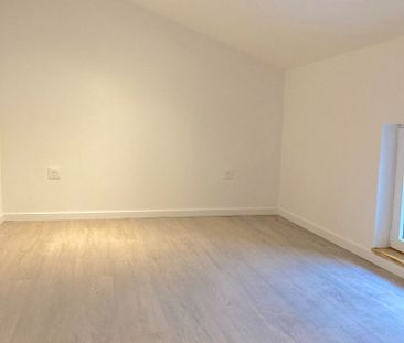 SAINT JEAN DE VERGES - A LOUER - APPARTEMENT T2 BIS AVEC 1 PLACE DE... - Photo 1