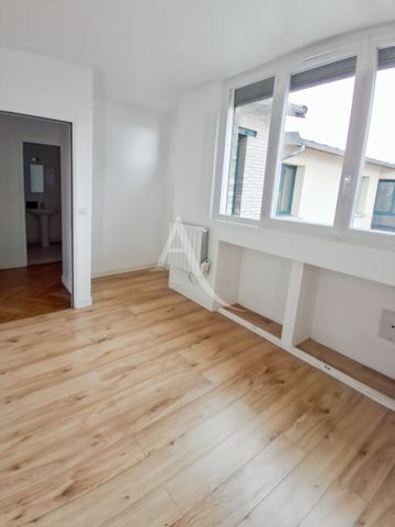 Location Appartement 4 pièces 84m² - Photo 5