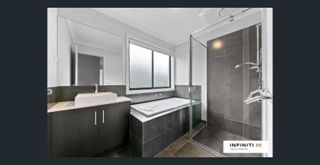 PERFECT FAMILY HOME - Photo 3