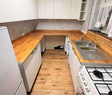 Cranleigh Road, Feltham, TW13 - Photo 5