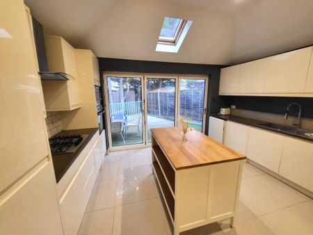 2 bedroom detached house to rent - Photo 3