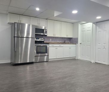 For Lease - 49 Woodcroft Lane, Vaughan, Ontario - Photo 2