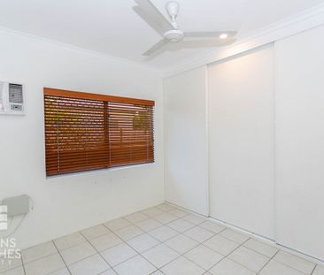 Spacious Coastal Living in a Quiet Cul-De-Sac - Photo 2