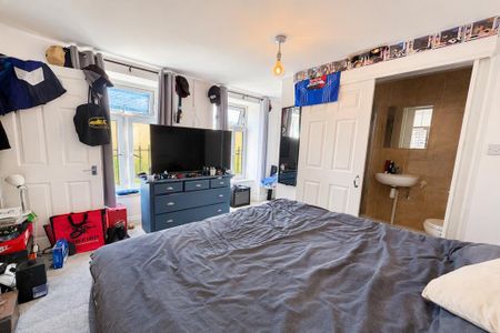 3 bedroom terraced house to rent - Photo 2