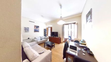 Piso de alquiler en Calle de la Bola, Palacio - Photo 2