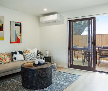 BEAUTIFUL 3 BEDROOM, 2+1/2 BATH TOWNHOUSE - Photo 1