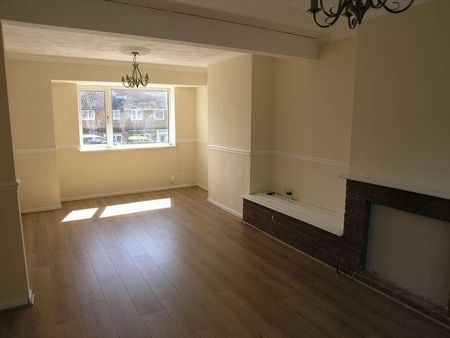 Coppice Road, Cradley Heath, B64 - Photo 2