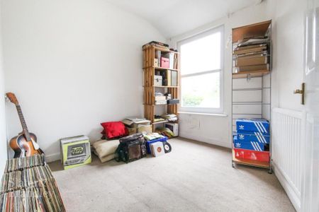 2 bedroom terraced house to rent - Photo 4