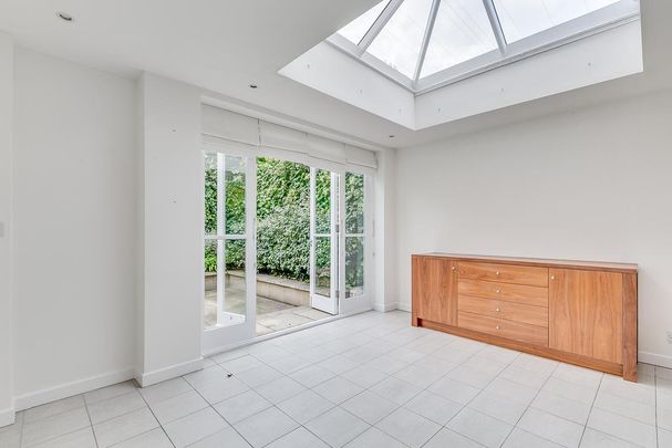 4 bedroom semi-detached house to rent - Photo 1