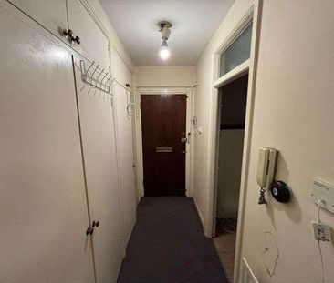 Edinburgh House, Tenterden Grove, Hendon, London, NW4 - Photo 3