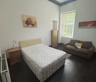 Studio Flat, Paisley Rd West, G51 - Photo 3