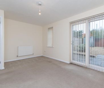 3 bedroom semi-detached house to rent - Photo 1