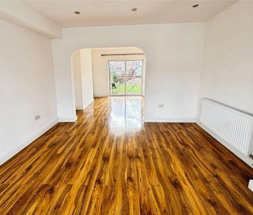 3 bedroom terraced house to rent - Photo 2