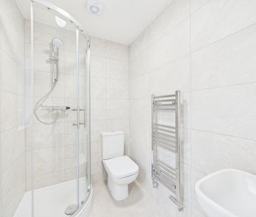 2 bedroom ground floor flat to rent - Photo 5
