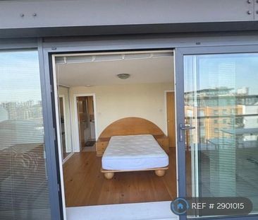 1 bedroom in a house share to rent - Photo 4