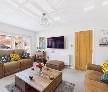 4 bedroom detached house to rent - Photo 4